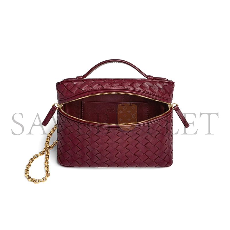 BOTTEGA VENETA SMALL SOFT VANITY 843800 (19*14*3cm)